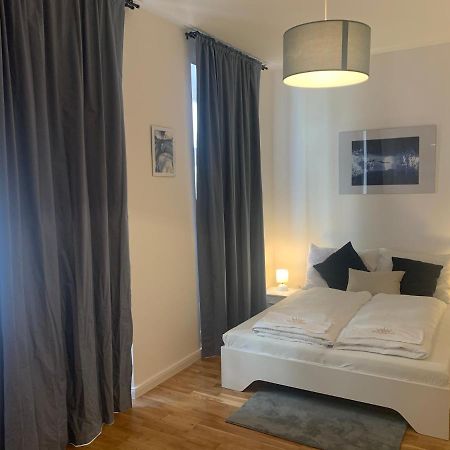 New Apartments Chain Florenc Prag Exteriör bild
