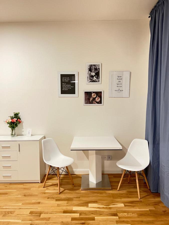 New Apartments Chain Florenc Prag Exteriör bild